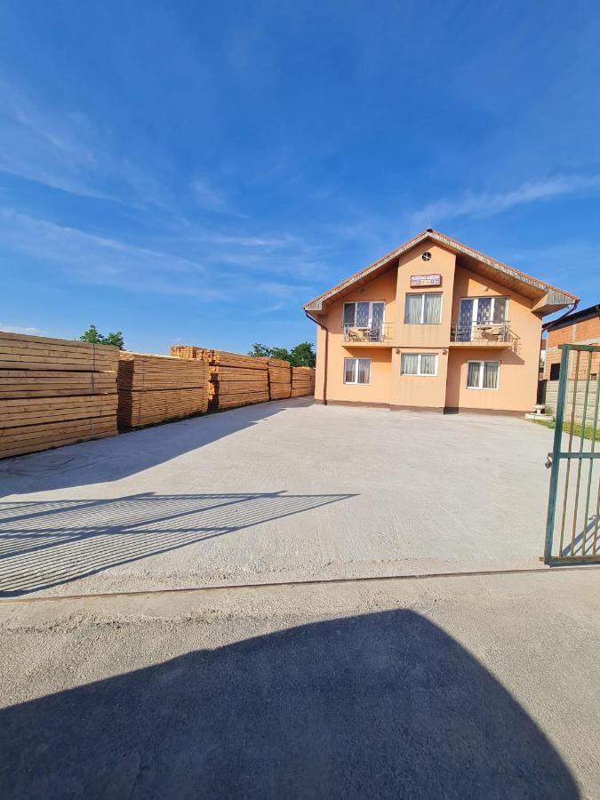 Pensiunea Sanziana Hotell Oradea Eksteriør bilde