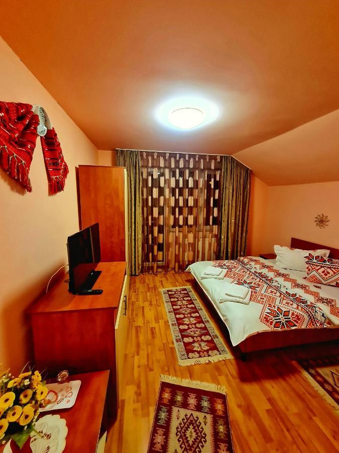 Pensiunea Sanziana Hotell Oradea Eksteriør bilde