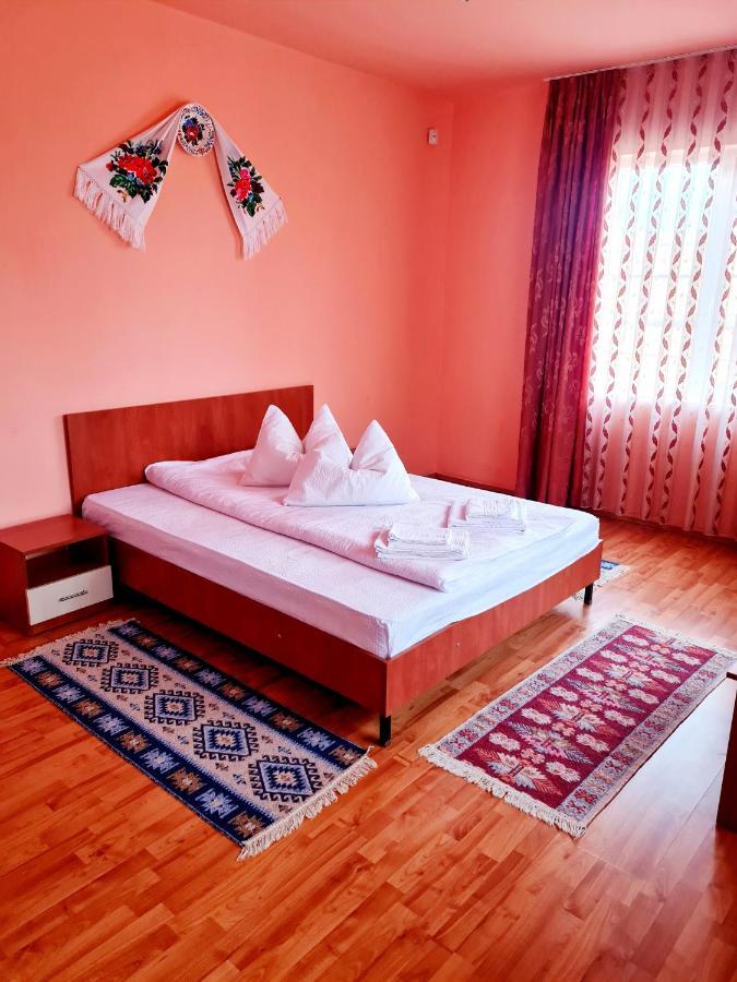 Pensiunea Sanziana Hotell Oradea Eksteriør bilde